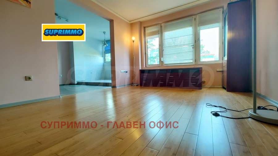 Продава 4-СТАЕН, гр. София, Изток