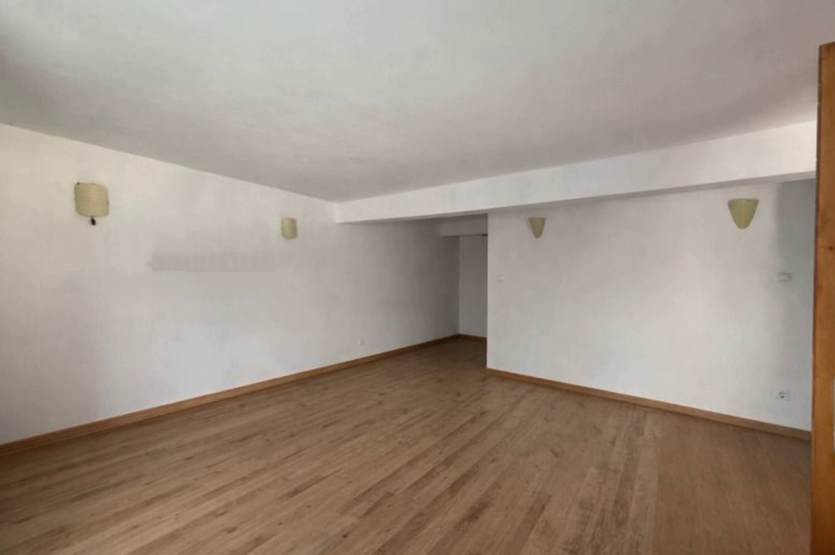 Продава КЪЩА, гр. София, с. Владая, снимка 2 - Къщи - 53767804