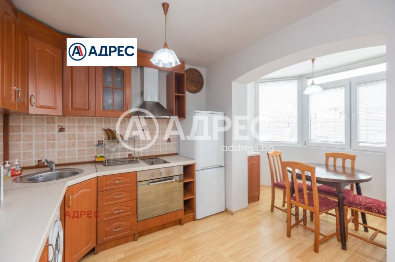 Продава  3-стаен, град Варна, Зимно кино Тракия •  164 990 € • ID 12021930 — holmes.bg - [1] 