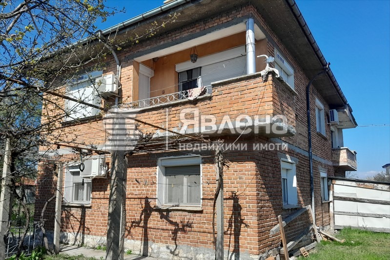 Продава КЪЩА, с. Войводиново, област Пловдив, снимка 1 - Къщи - 48093782