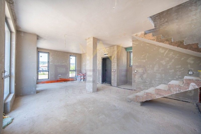 Продава КЪЩА, гр. Варна, м-т Горна Трака, снимка 2 - Къщи - 53016476