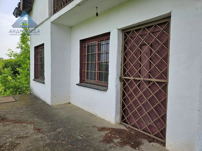 Продава ВИЛА, гр. Плевен, м-т Кожухарска чешма, снимка 4 - Вили - 53159823