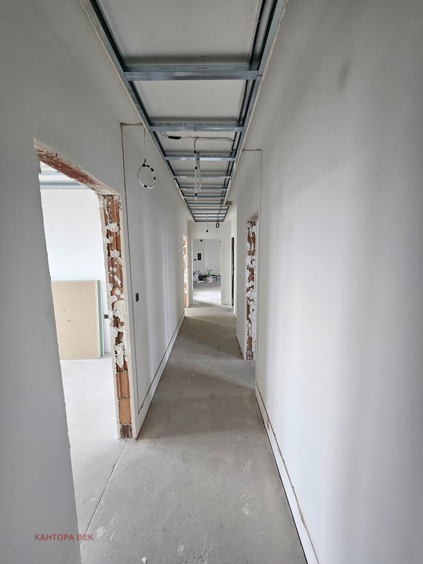 Продава 4-СТАЕН, гр. София, Студентски град, снимка 2 - Апартаменти - 54159086