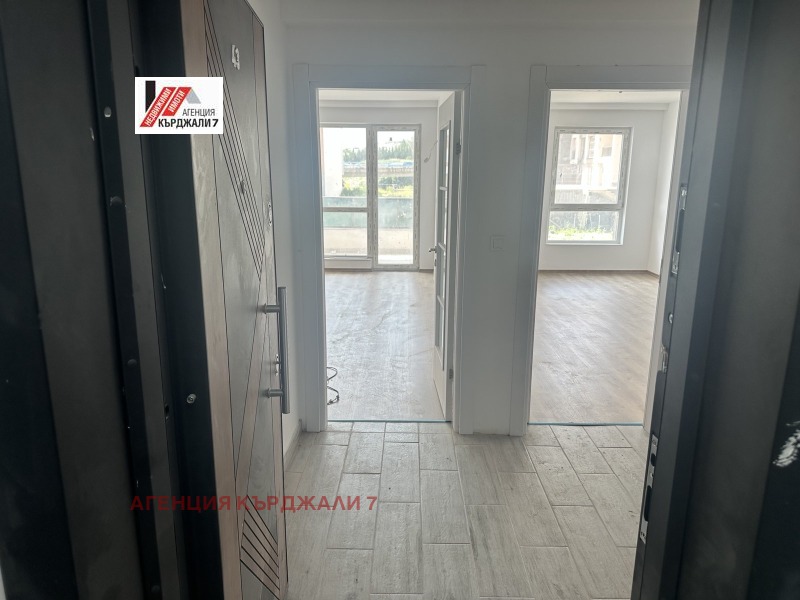 En venta  1 dormitorio Kardzhali , Vazrozhdentsi , 82 metros cuadrados | 72495575 - imagen [2]