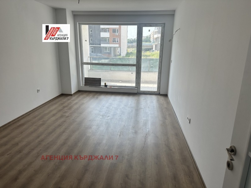Продава 2-СТАЕН, град Кърджали, Възрожденци • 81400 € • 64661026 — Holmes.bg