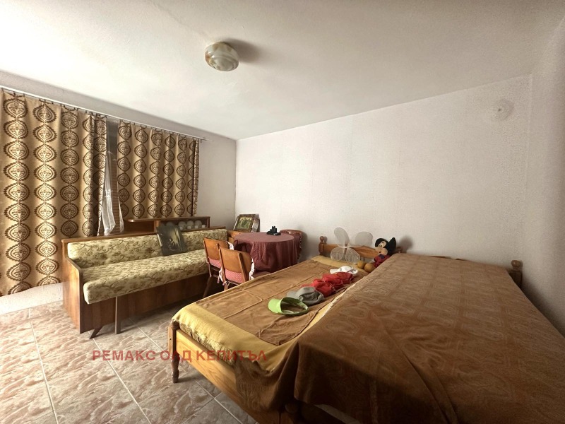 Продава ЕТАЖ ОТ КЪЩА, гр. Велико Търново, Център, снимка 13 - Етаж от къща - 53588427