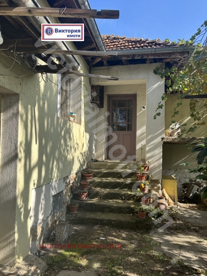 Продава КЪЩА, с. Джулюница, област Велико Търново, снимка 12 - Къщи - 52144756