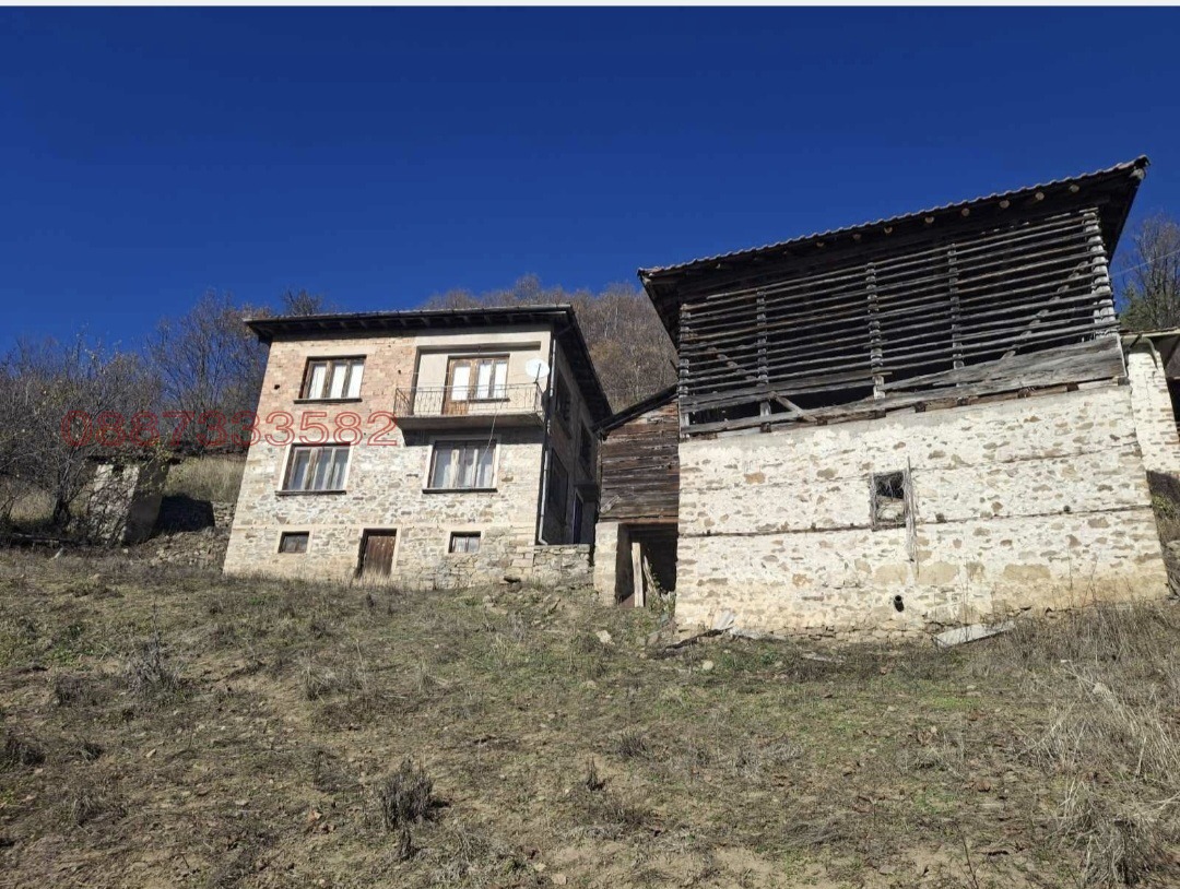 Продава КЪЩА, с. Орешец, област Смолян