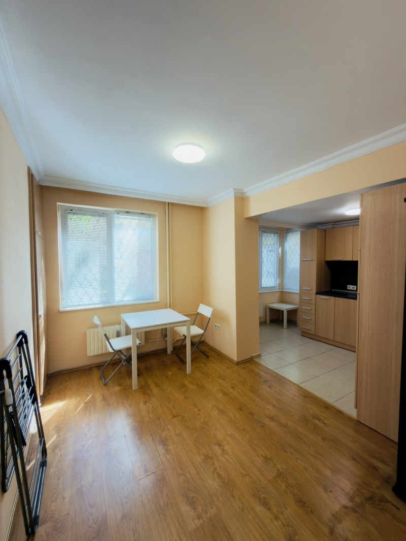 Продава 2-СТАЕН в град София, Център - 56 кв.м / 250 000 € » 488 957.50 лв., ЛАКАСА ИМОТИ