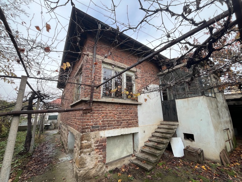 Продава КЪЩА в област Стара Загора, гр. Казанлък - 180 кв.м / 107 371.30 € » 210 000 лв., ЕС ДИ ЕН ЕСТЕЙТС ЕООД