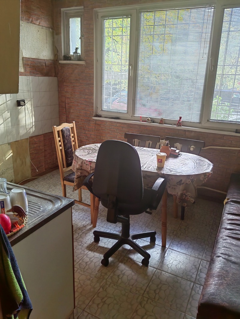 Продава 2-СТАЕН, гр. София, Света Троица, снимка 2 - Апартаменти - 51859734