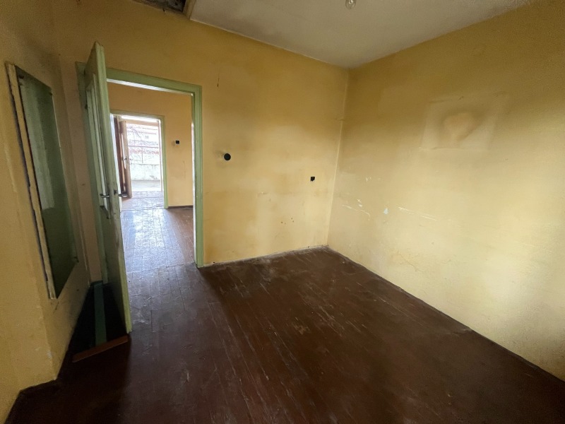 Продава КЪЩА, гр. Казанлък, област Стара Загора, снимка 10 - Къщи - 52163048