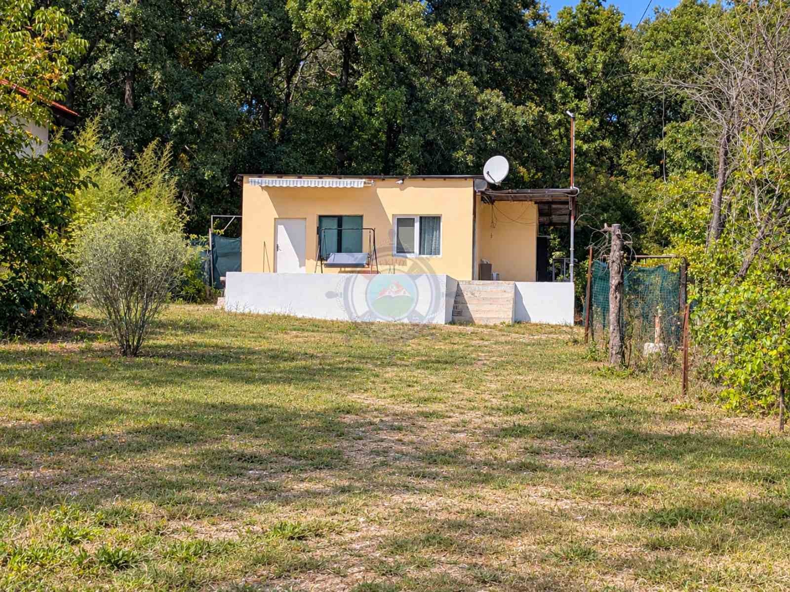 Продава ВИЛА, гр. Варна, м-т Манастирски рид