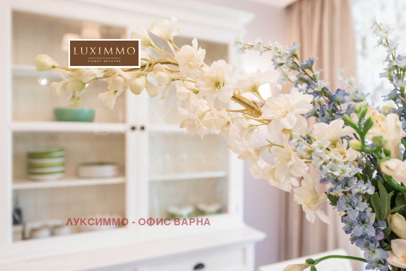 En venta  2 dormitorios Varna , k.k. Sv.Sv. Konstantin i Elena , 139 metros cuadrados | 57429311 - imagen [8]