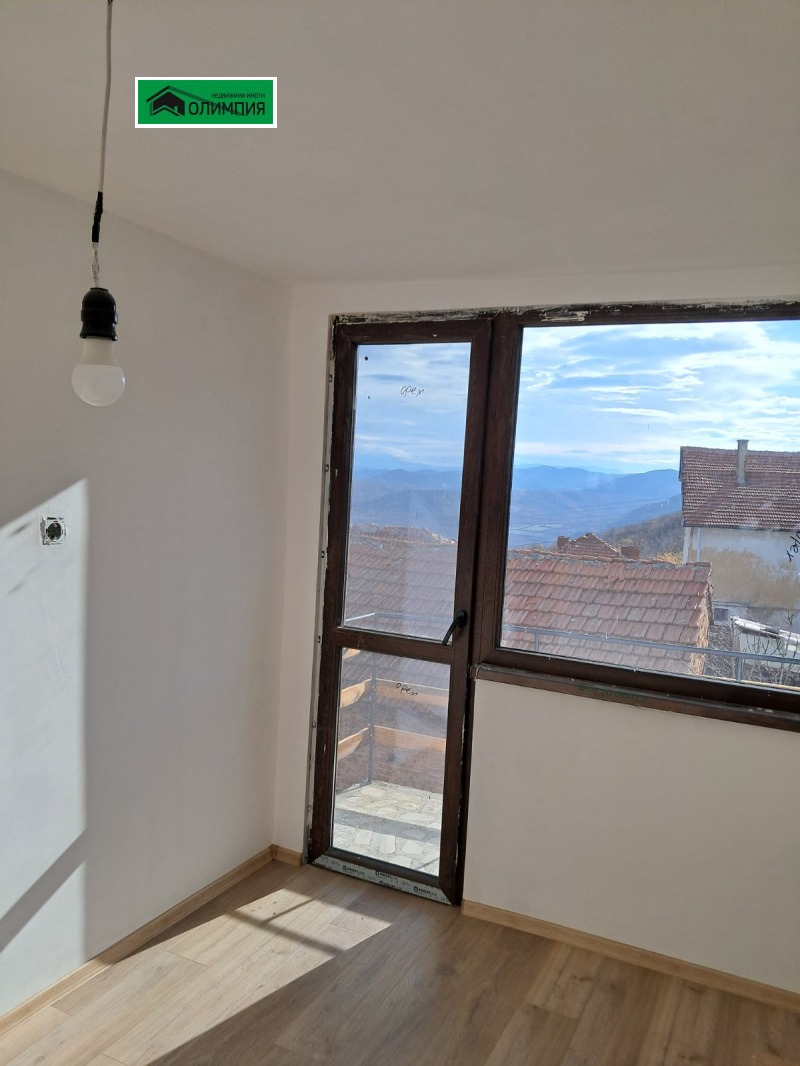 Продава КЪЩА, с. Челопек, област Враца