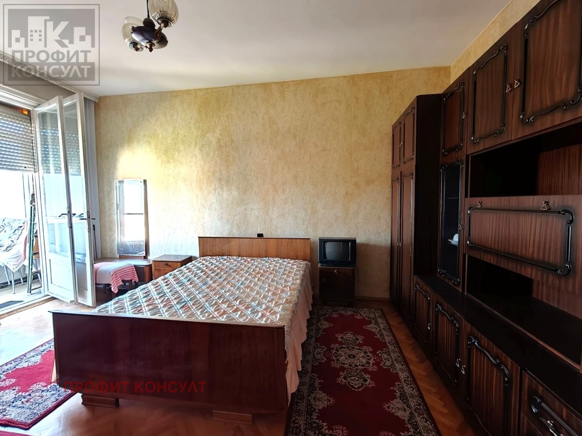 Продава ЕТАЖ ОТ КЪЩА, гр. Велико Търново, Център, снимка 7 - Етаж от къща - 54425690