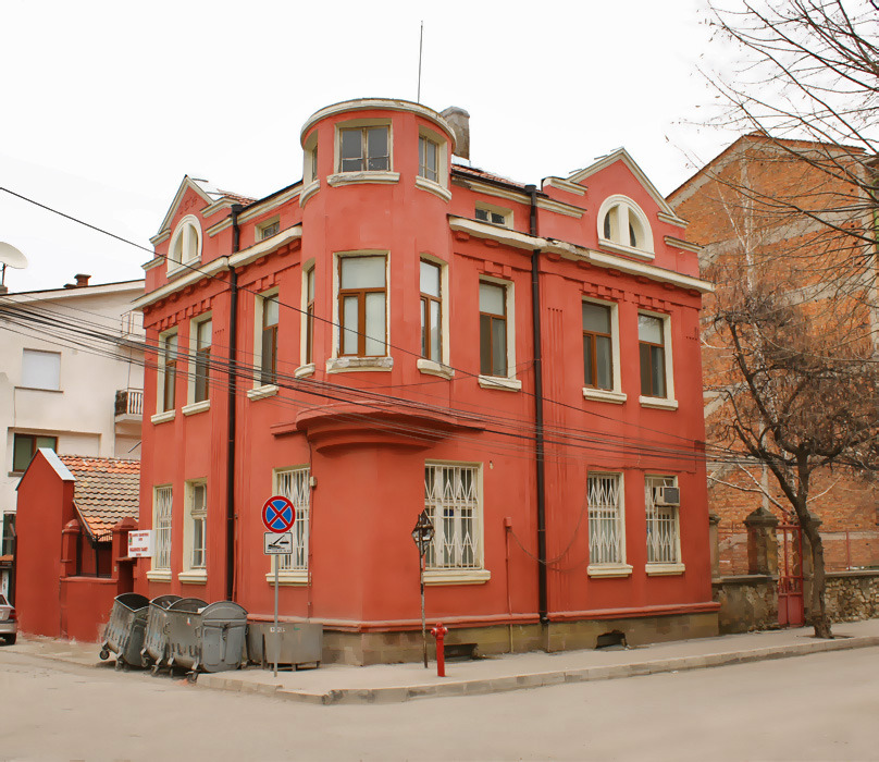 Продава ЕТАЖ ОТ КЪЩА, гр. Хасково, Център, снимка 2 - Етаж от къща - 55341269