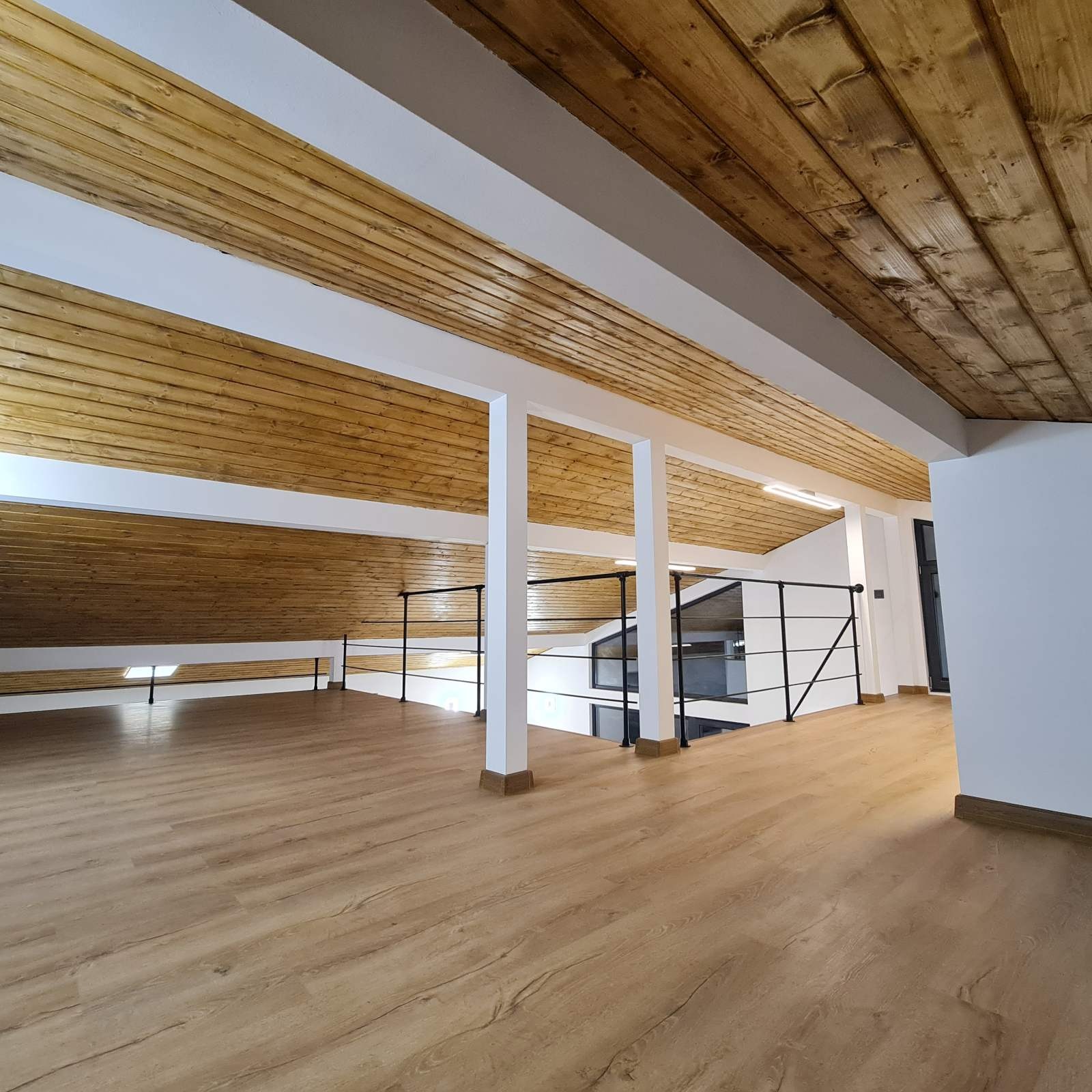 Продава КЪЩА, гр. София, с. Железница, снимка 13 - Къщи - 51650904