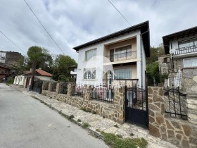 Hus Balsjik, region Dobrich 2