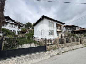 Hus Balsjik, region Dobrich 1