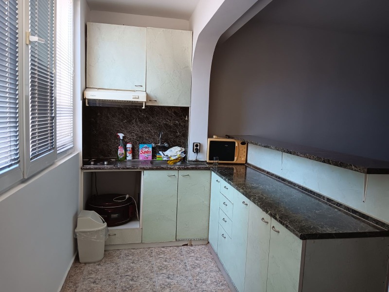 Продава  2-стаен град Пловдив , Изгрев , 48 кв.м | 32190470 - изображение [3]