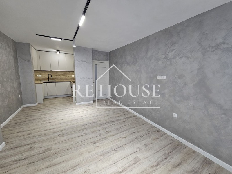 Продава 3-СТАЕН, гр. Варна, Лятно кино Тракия, снимка 3 - Апартаменти - 52795354