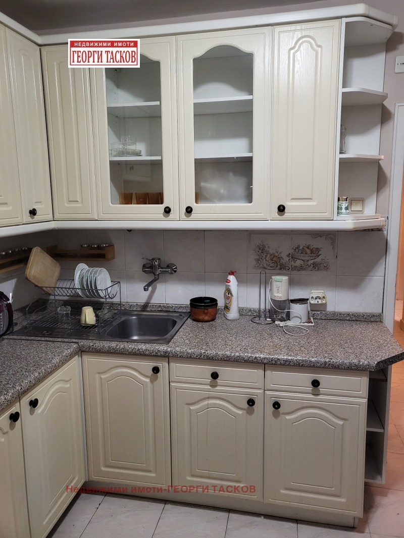 Продава 3-СТАЕН, гр. Русе, Възраждане, снимка 2 - Апартаменти - 53136134