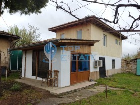 Casa Samovodene, regiunea Veliko Tarnovo 1