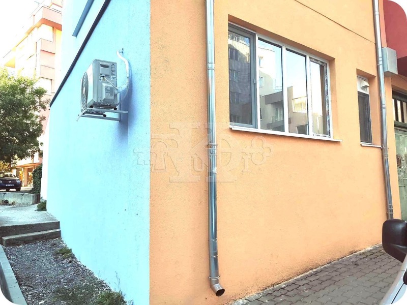 Продава ЕТАЖ ОТ КЪЩА, гр. Добрич, Център, снимка 13 - Етаж от къща - 52910430