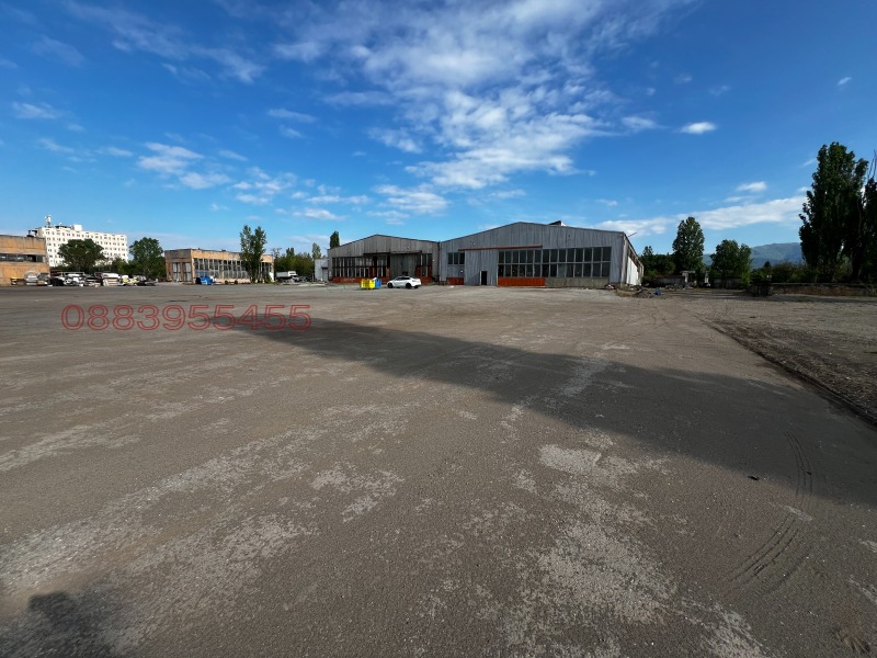 Продава  Пром. помещение град София , с. Яна , 24004 кв.м | 62259174 - изображение [3]