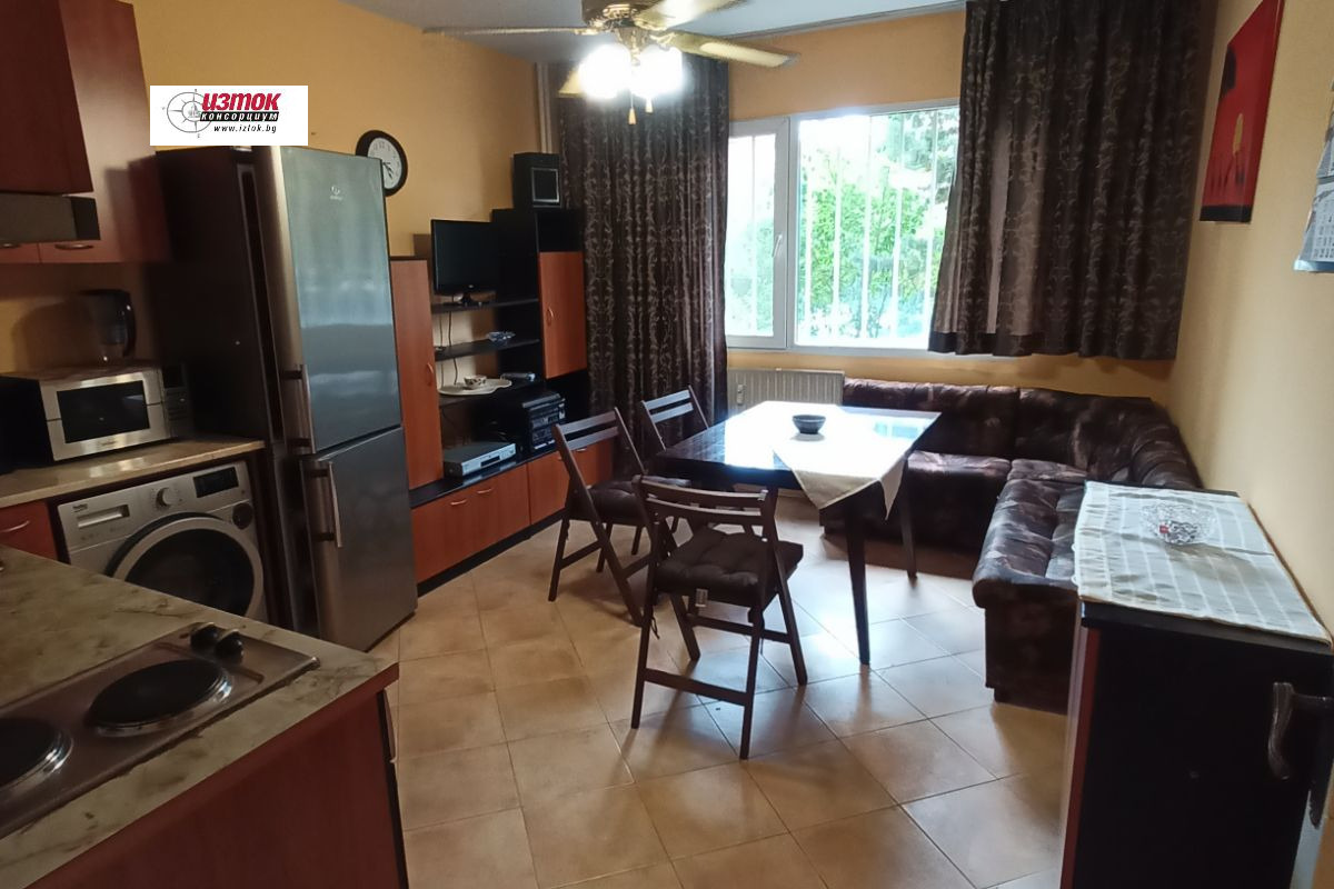 Продава 3-СТАЕН, гр. София, Белите брези