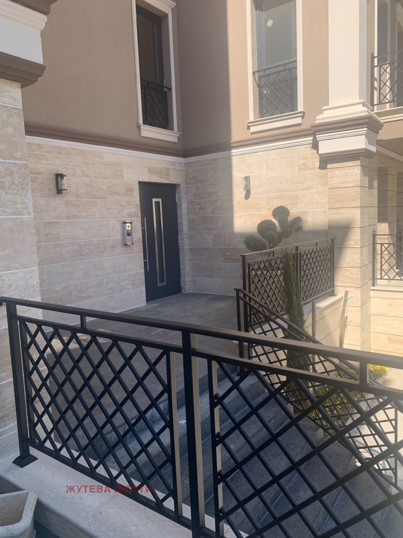 Продава 3-СТАЕН в област Пловдив, гр. Карлово - 91 кв.м / 144 720 € » 283 047.72 лв., ЖУТЕВА ИМОТИ