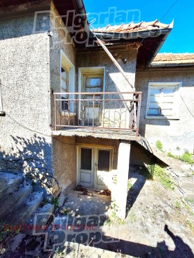 Huis Dragizjevo, regio Veliko Tarnovo 6