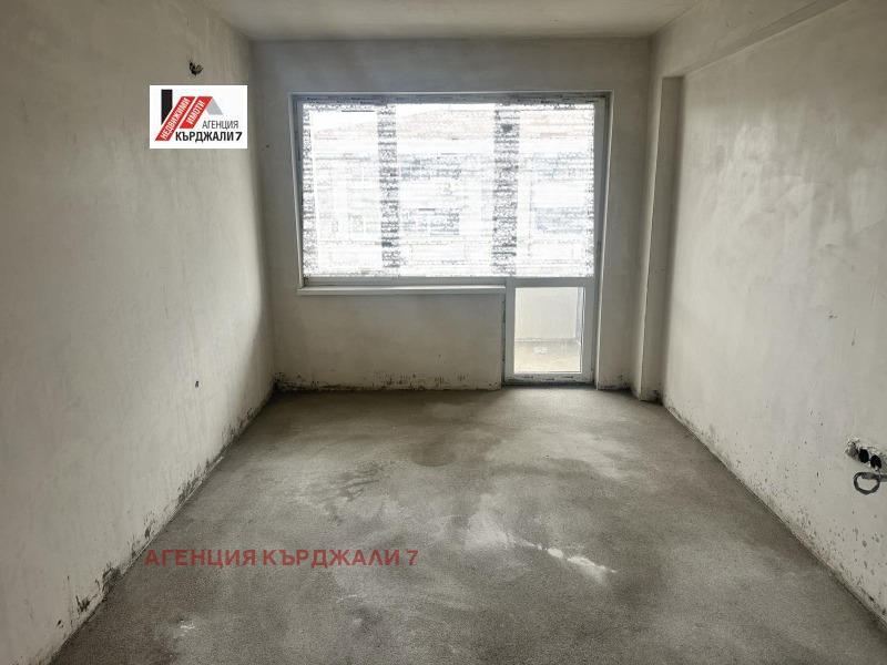 Продава 2-СТАЕН, гр. Кърджали, Възрожденци, снимка 3 - Апартаменти - 53283564