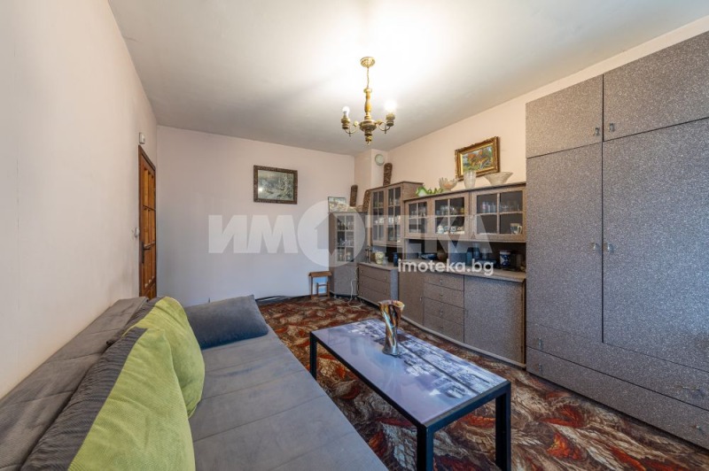 Продава 3-СТАЕН, гр. Варна, Лятно кино Тракия