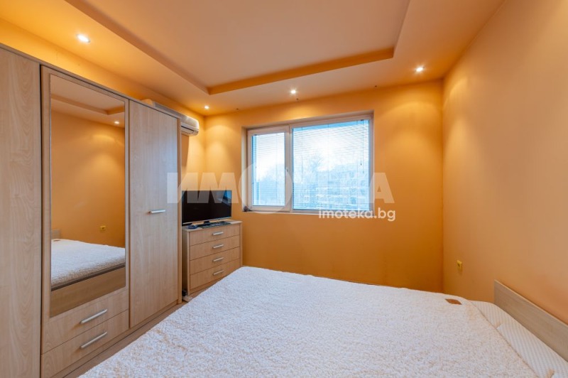 Продава 3-СТАЕН, гр. Варна, Лятно кино Тракия, снимка 2 - Апартаменти - 53083556