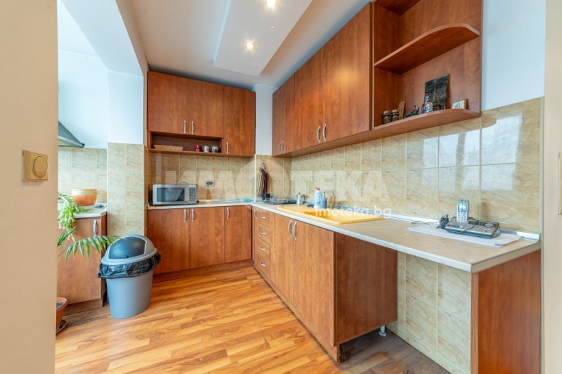 Продава 3-СТАЕН, гр. Варна, Лятно кино Тракия, снимка 11 - Апартаменти - 53083556