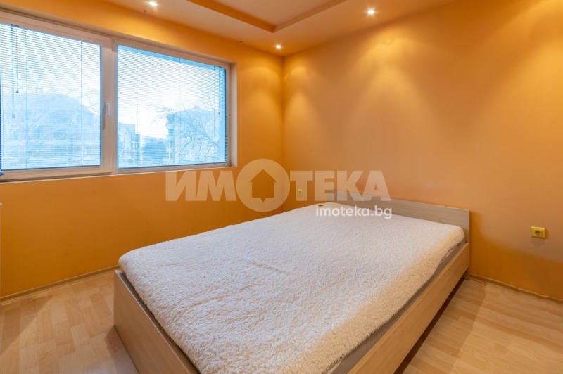 Продава 3-СТАЕН, гр. Варна, Лятно кино Тракия, снимка 6 - Апартаменти - 53083556