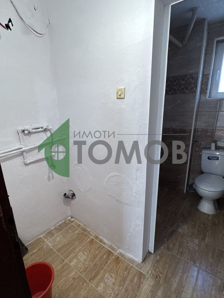 Продава 4-СТАЕН, гр. Шумен, 2-ри корпус, снимка 8 - Апартаменти - 52245604