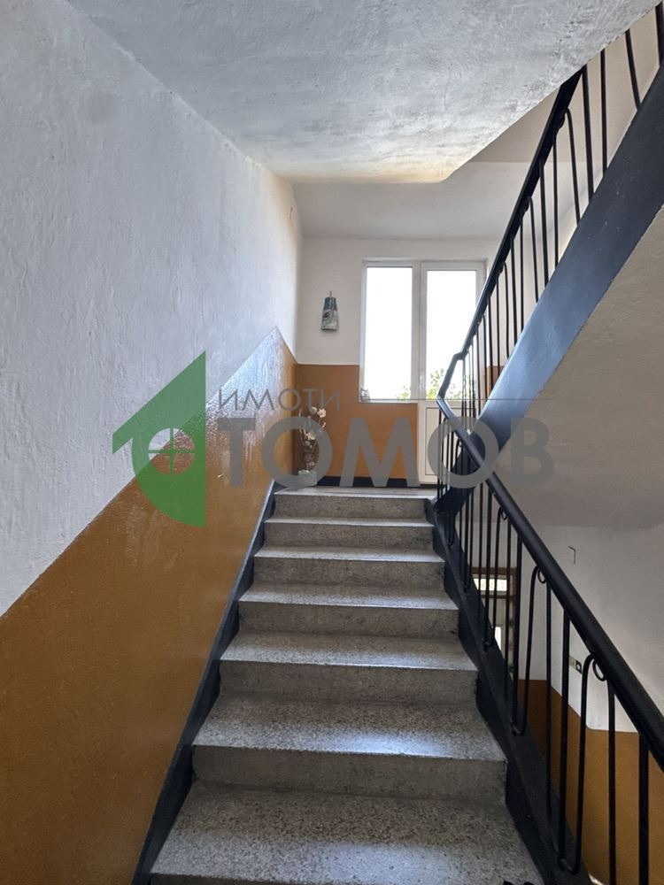 Продава 4-СТАЕН, гр. Шумен, 2-ри корпус, снимка 11 - Апартаменти - 52245604