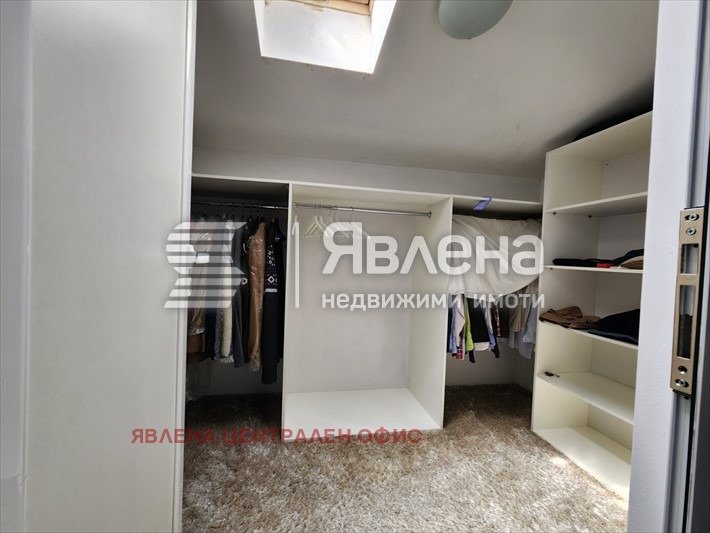 Продава МНОГОСТАЕН, гр. София, Център, снимка 15 - Апартаменти - 56264228