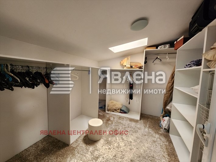 Продава МНОГОСТАЕН, гр. София, Център, снимка 14 - Апартаменти - 56264228