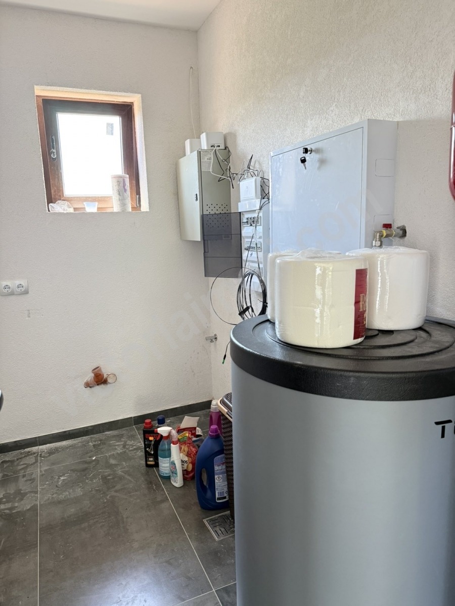 Продава КЪЩА, с. Драгижево, област Велико Търново, снимка 9 - Къщи - 55175335