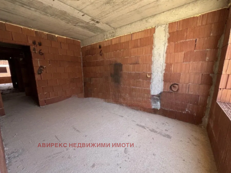 Продава  2-стаен, град Пловдив, Остромила • 79 980 € • ID 96555893 — holmes.bg - [1] 