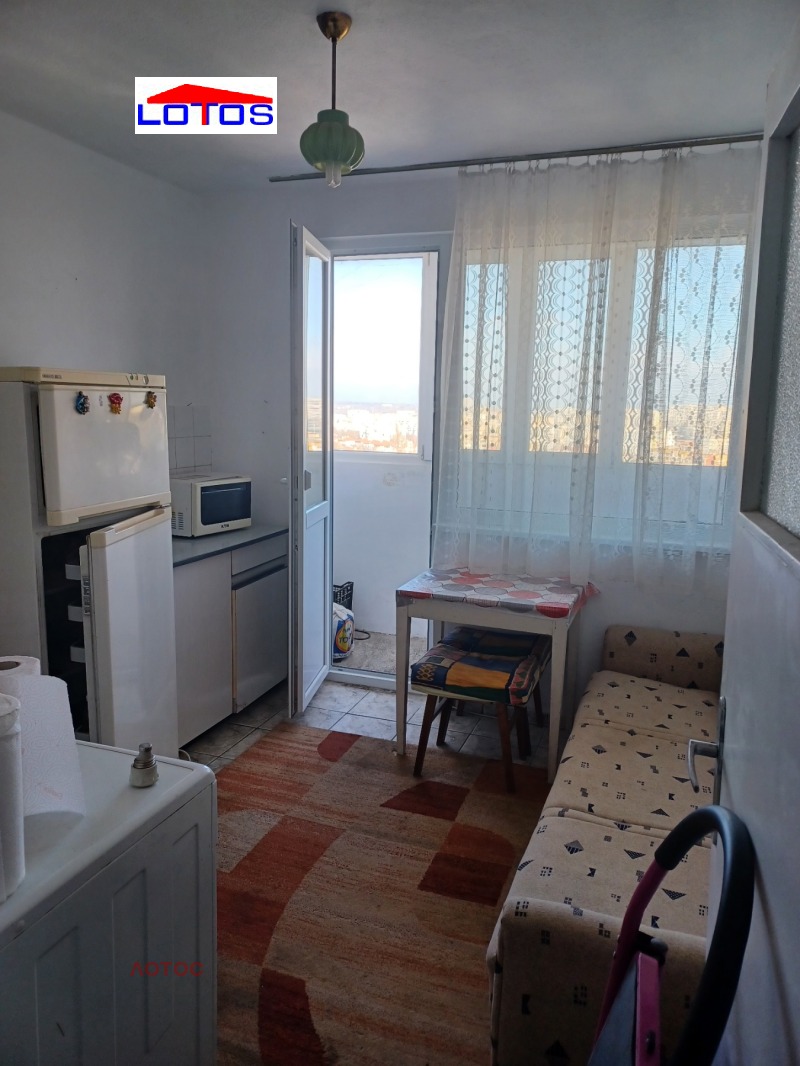 Продава 2-СТАЕН, гр. Добрич, Дружба 1