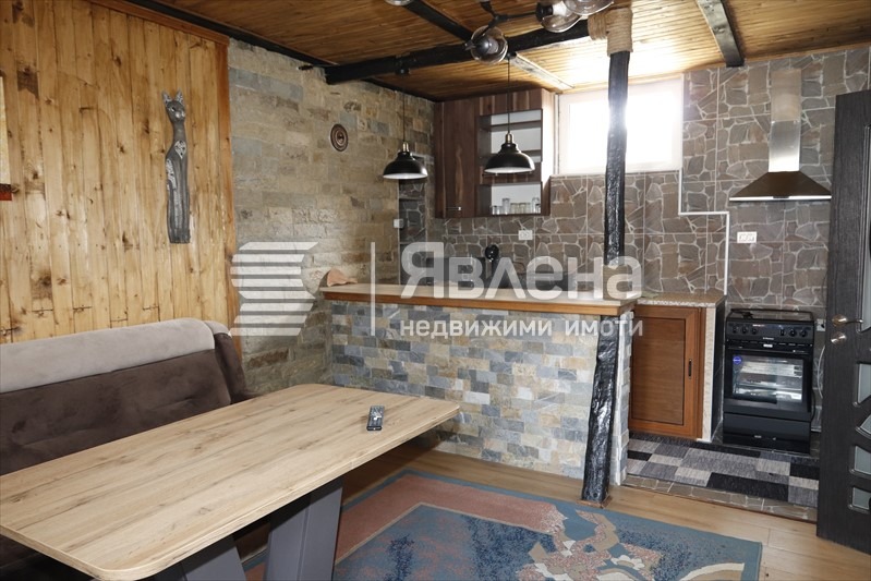 Продава КЪЩА, с. Свежен, област Пловдив, снимка 7 - Къщи - 54232241