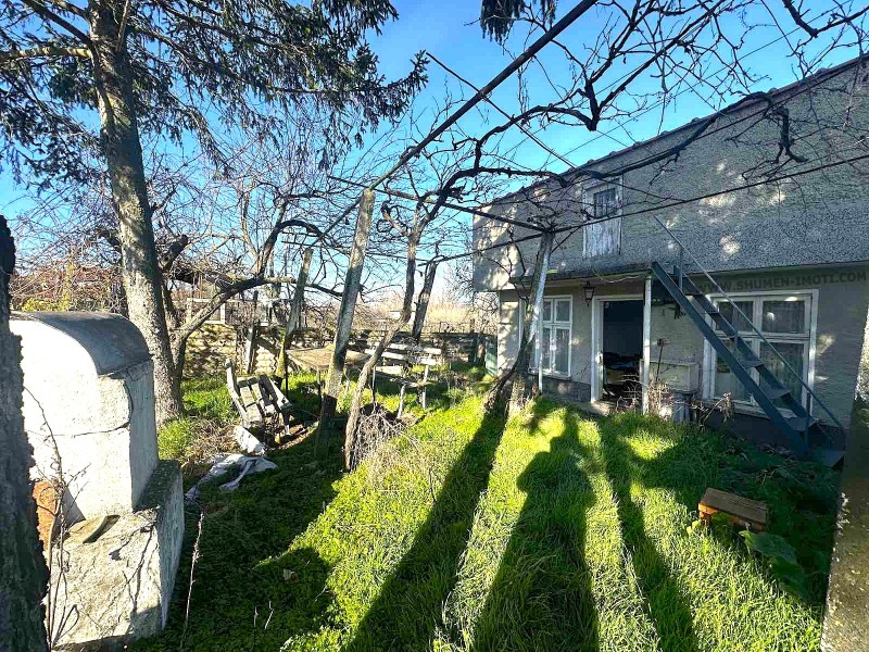 Продава ВИЛА, гр. Шумен, Макак, снимка 4 - Вили - 52928355