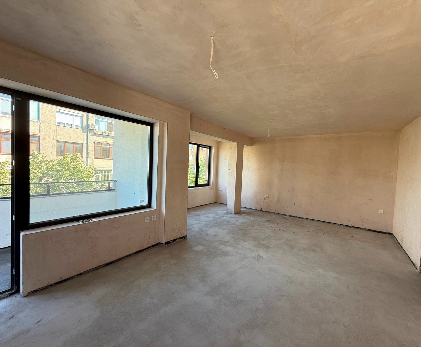 Продава 3-СТАЕН, гр. Търговище, Вароша, снимка 2 - Апартаменти - 54975570