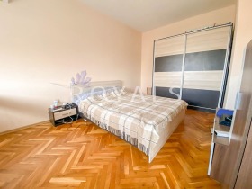 1 quarto Centar, Burgas 3