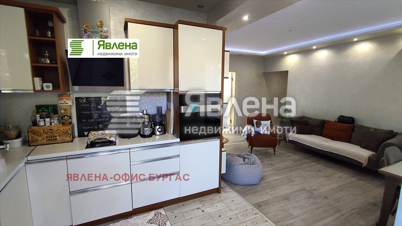 Продава  Многостаен град Бургас , Център , 132 кв.м | 37565186 - изображение [2]